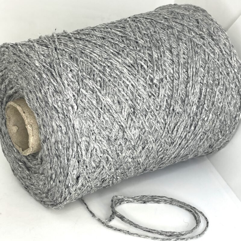 20% Šilkas, 5% Angora, 60% Merino vilna, 15% Poliamidas