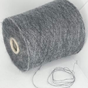 20% Super Kid Mohera, 40% Alpaka Baby, 40% Poliamidas