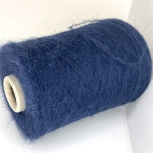 30% Alpaka, 28% Akrilas, 42% Poliamidas FUTURO