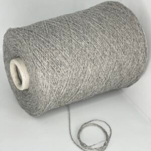 40% Baby Jakas, 10% Kašmyras, 30% Merino Vilna, 20% Šilkas