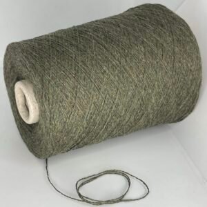 40% Baby Jakas, 10% Kašmyras, 30% Merino Vilna, 20% Šilkas