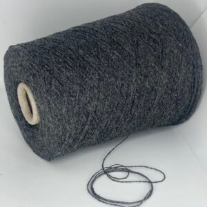 10% Angora, 90% Merino Vilna LINDA