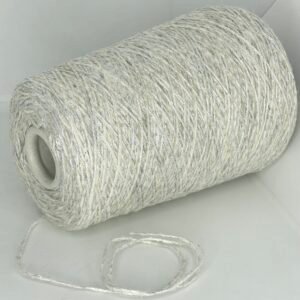 35% Kid Mohera, 35% Merino Vilna, 30% Poliesteris + Žvyneliai