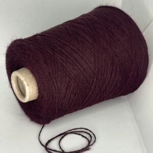 70% Angora, 10% Merino Vilna, 20% Poliamidas MINNIE