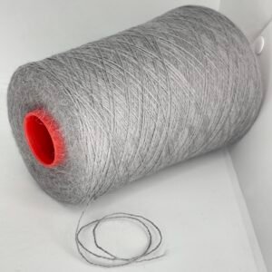 75% Suri Alpaka, 25% Merino Vilna SUSURI