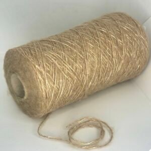 5% Merino Vilna, 24% Poliamidas, 35% Akrilas, 36% Poliesteris SELENE