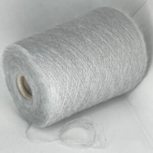 40% Kid Mohera, 10% Merino Vilna, 37% Poliamidas, 13% Akrilas TIMOTEO+